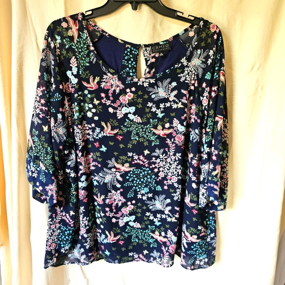 Beautiful floral printed top/blouse